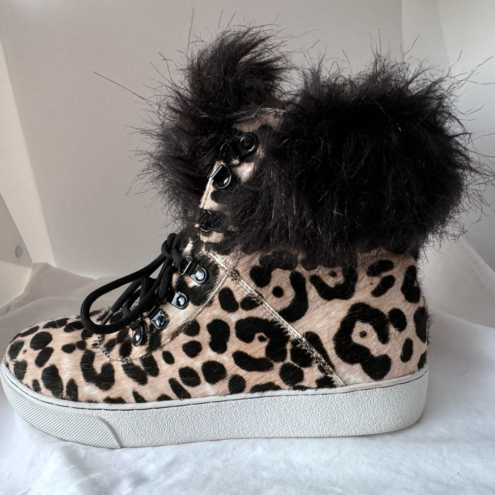 Leopard Print High-Top Sneakers with Black Faux Fur size 9.5